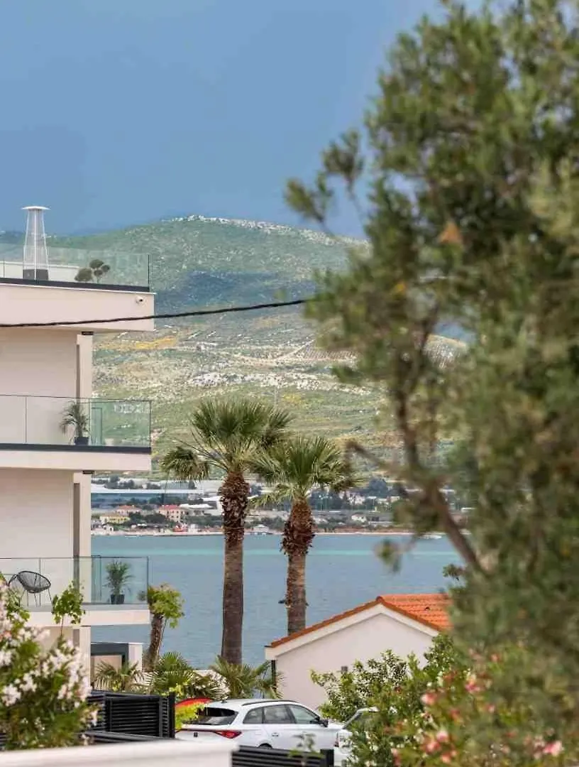 Apartment In Arbanija With Sea View, Terrace, Air Conditioning, Wifi 5139-3 Trogir